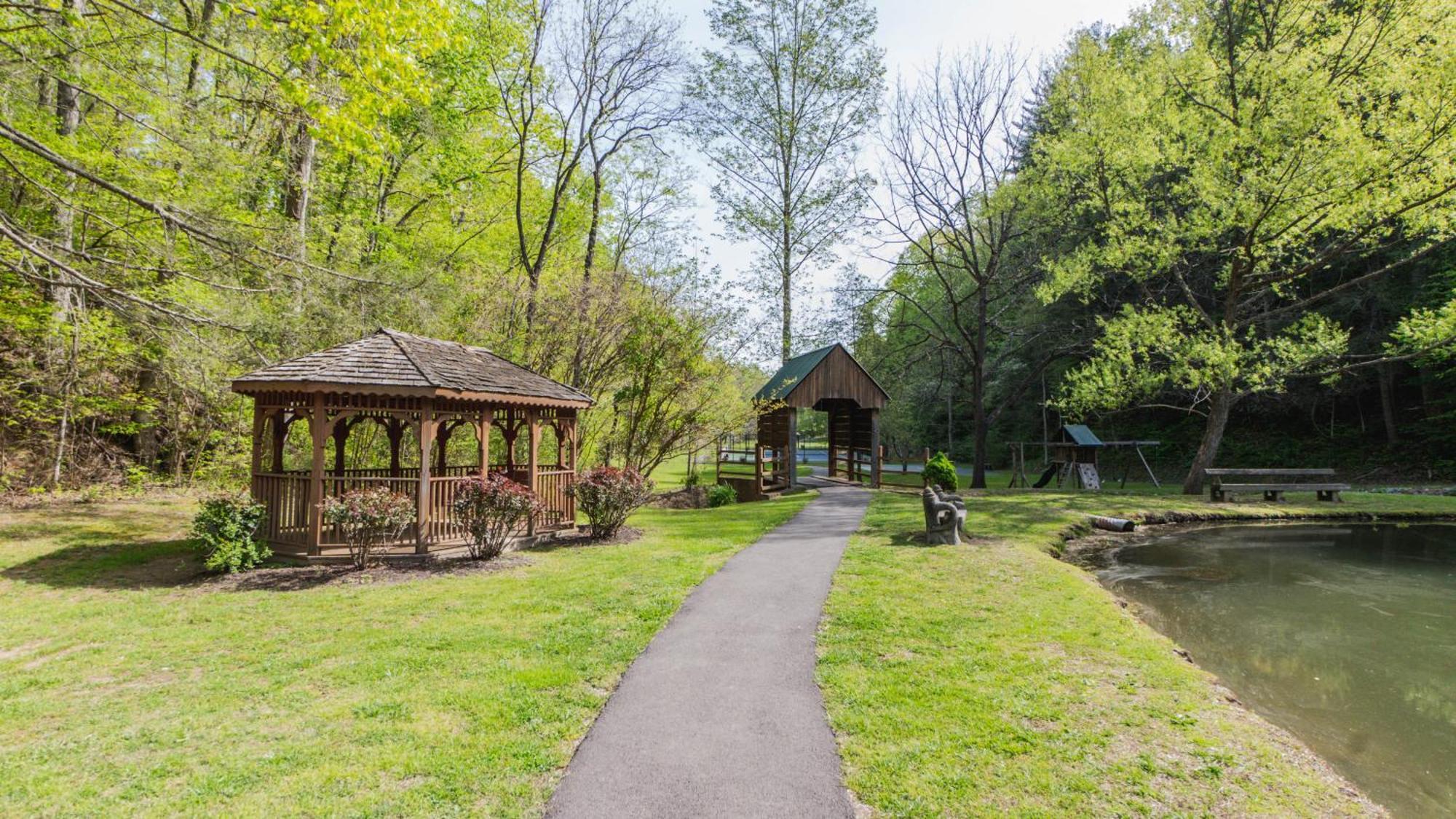 Yoli Bear Hideaway Villa Sevierville Exterior photo